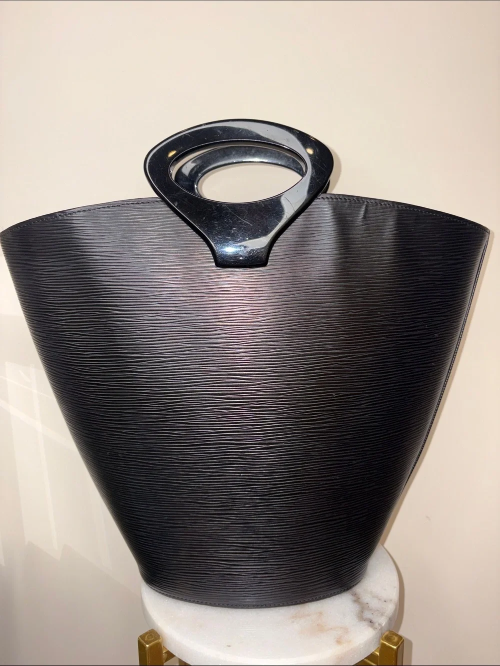 Louis Vuitton Black Epi Bag ‘99 Noctambule Vintage Oval Resin Handle - Picture 4 of 9